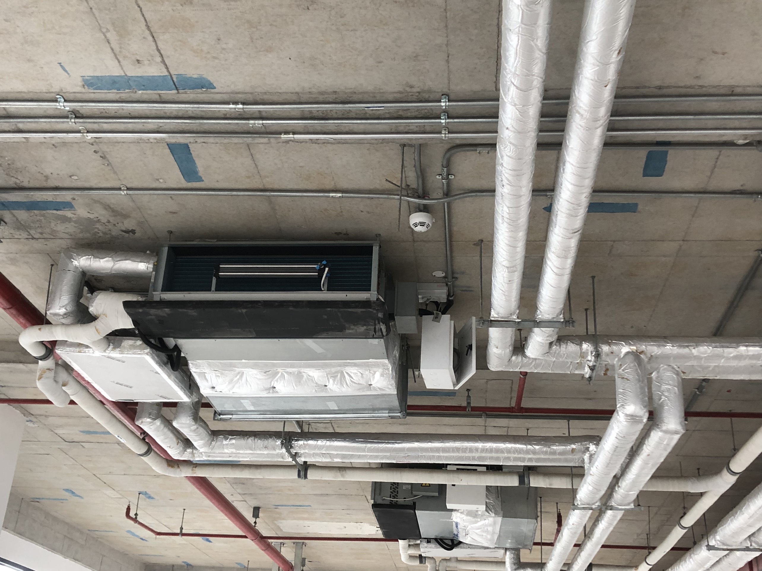 VĂN PHÒNG CHO THUÊ - 677 LAC LONG QUAN